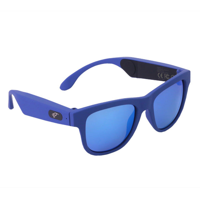 Blue smart sunglasses with blue tints on the lenses and wireless technology for calls